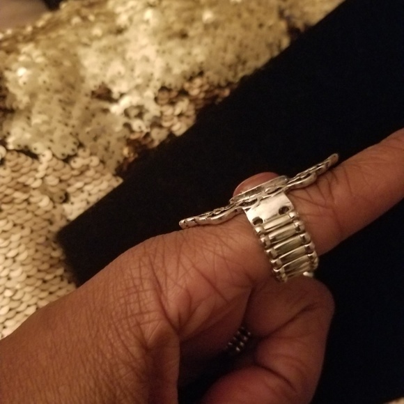 Ring - Picture 2 of 4